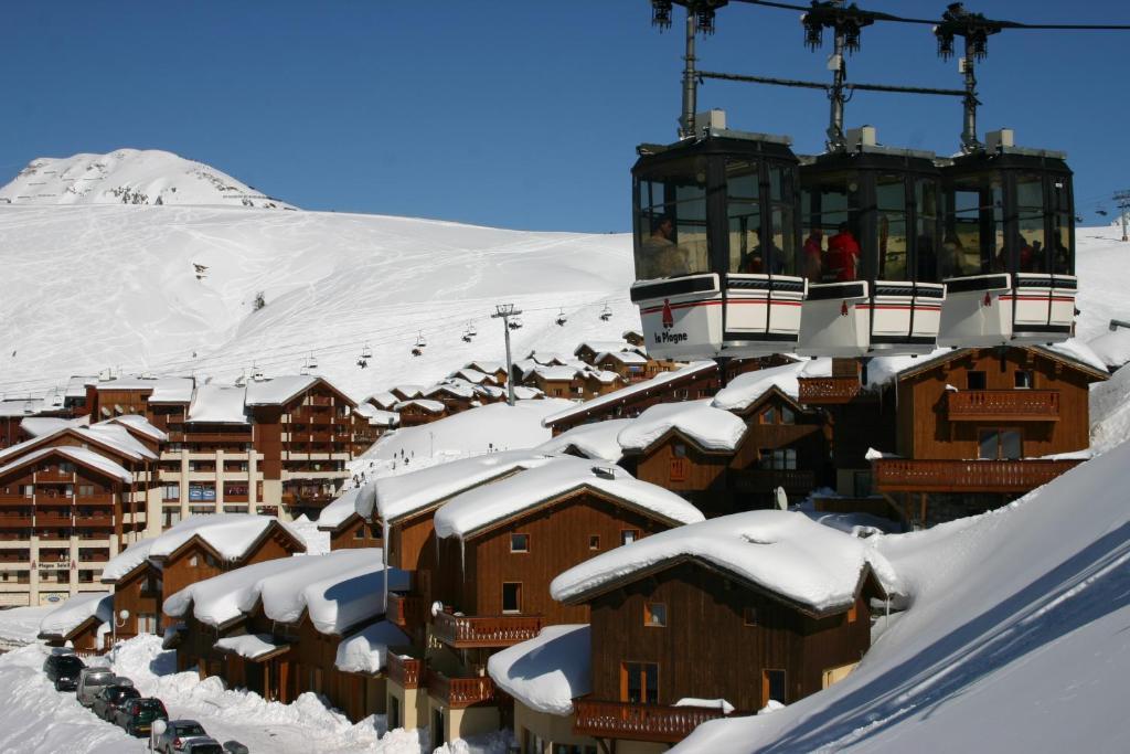 Madame Vacances Les Chalets Du Praz Ла-Плань Экстерьер фото